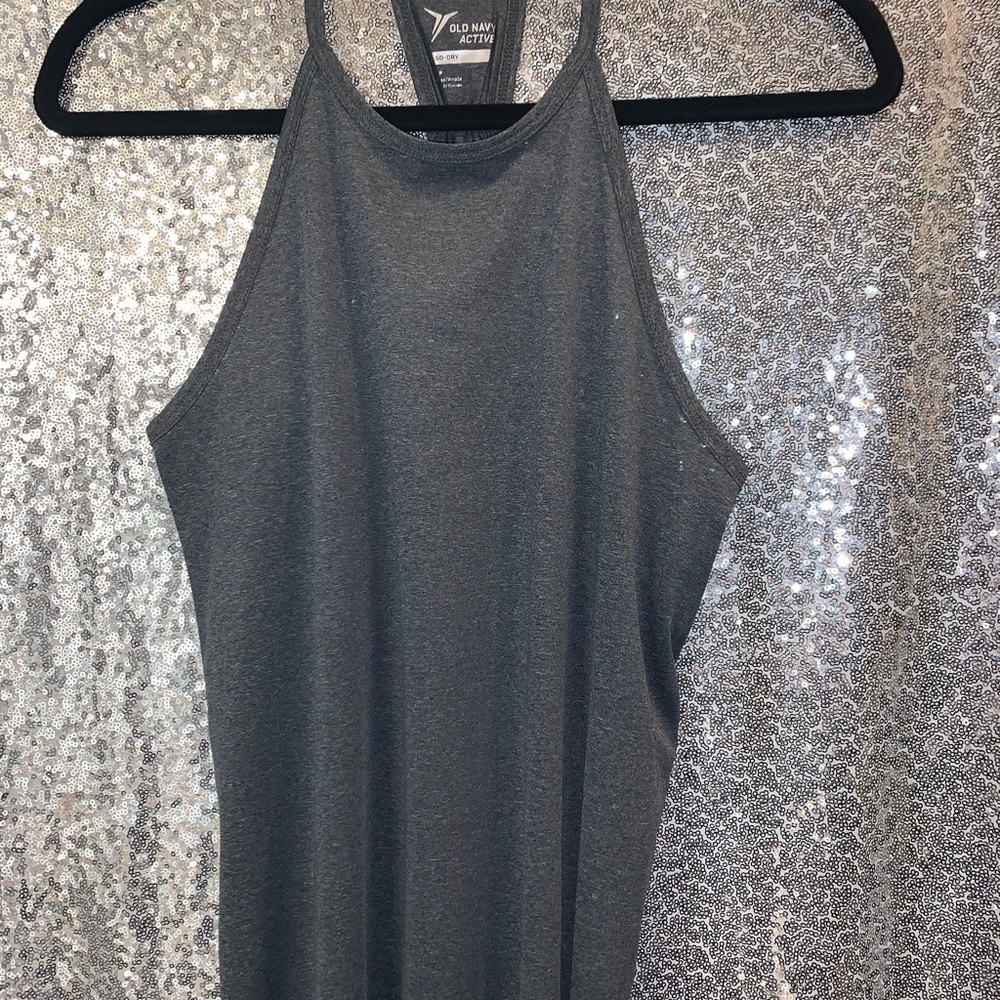 Old Navy Active Go Dry Loose fit tank top - Picture 2 of 3